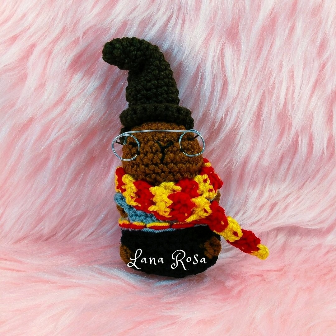 Llavero Capibara amigurumi – Edición Harry Potter - Imagen 2