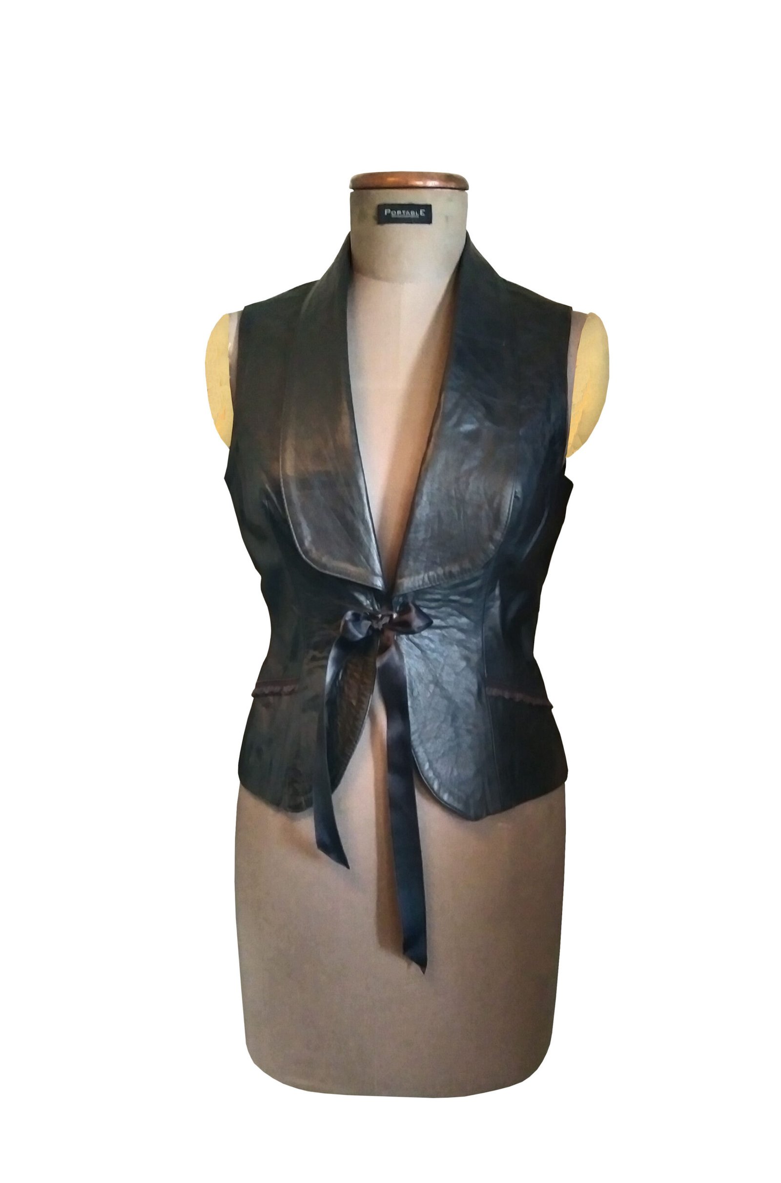 Chaleco En Cuero Con Solapa Para Mujer