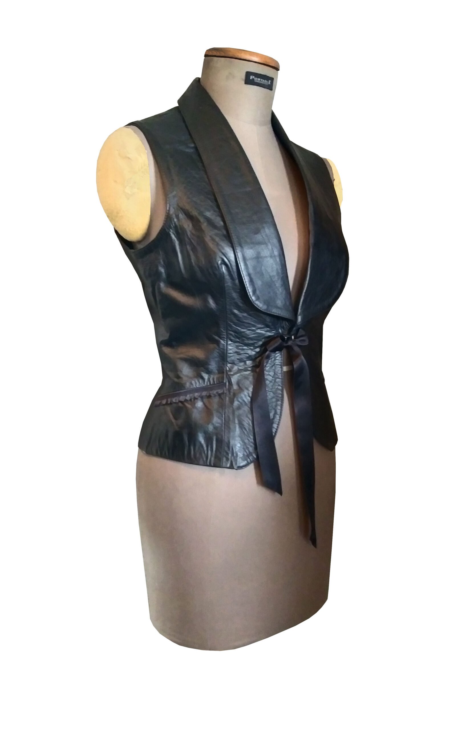 Chaleco En Cuero Con Solapa Para Mujer - Imagen 4