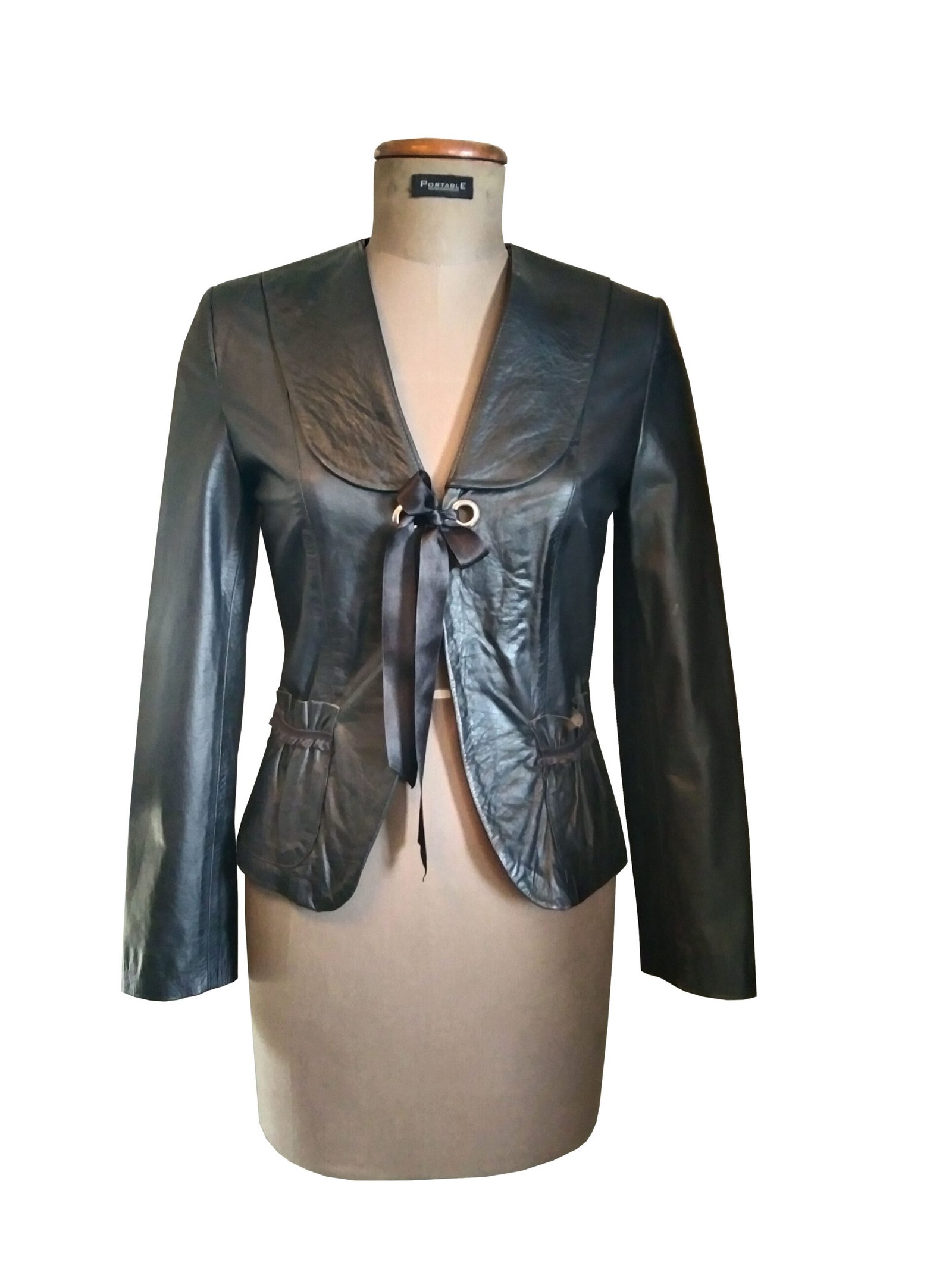 Chaqueta En Cuero Para Mujer