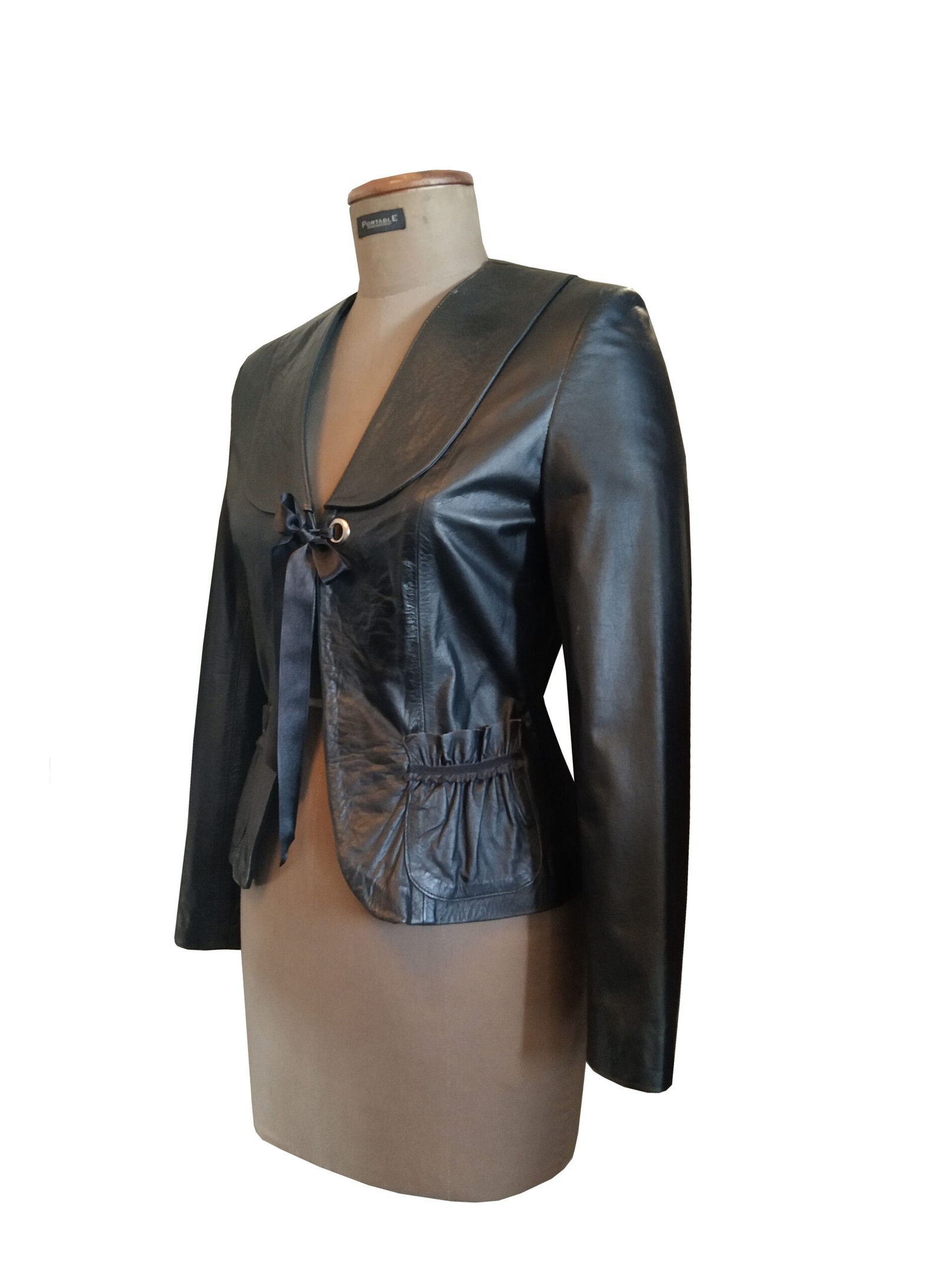 Chaqueta En Cuero Para Mujer - Imagen 4